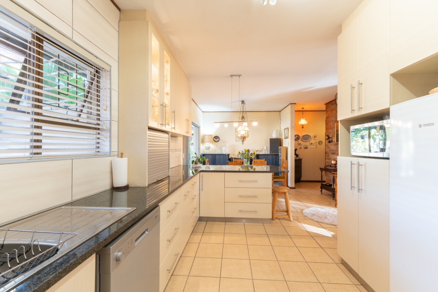 5 Bedroom Property for Sale in Amandelrug Western Cape